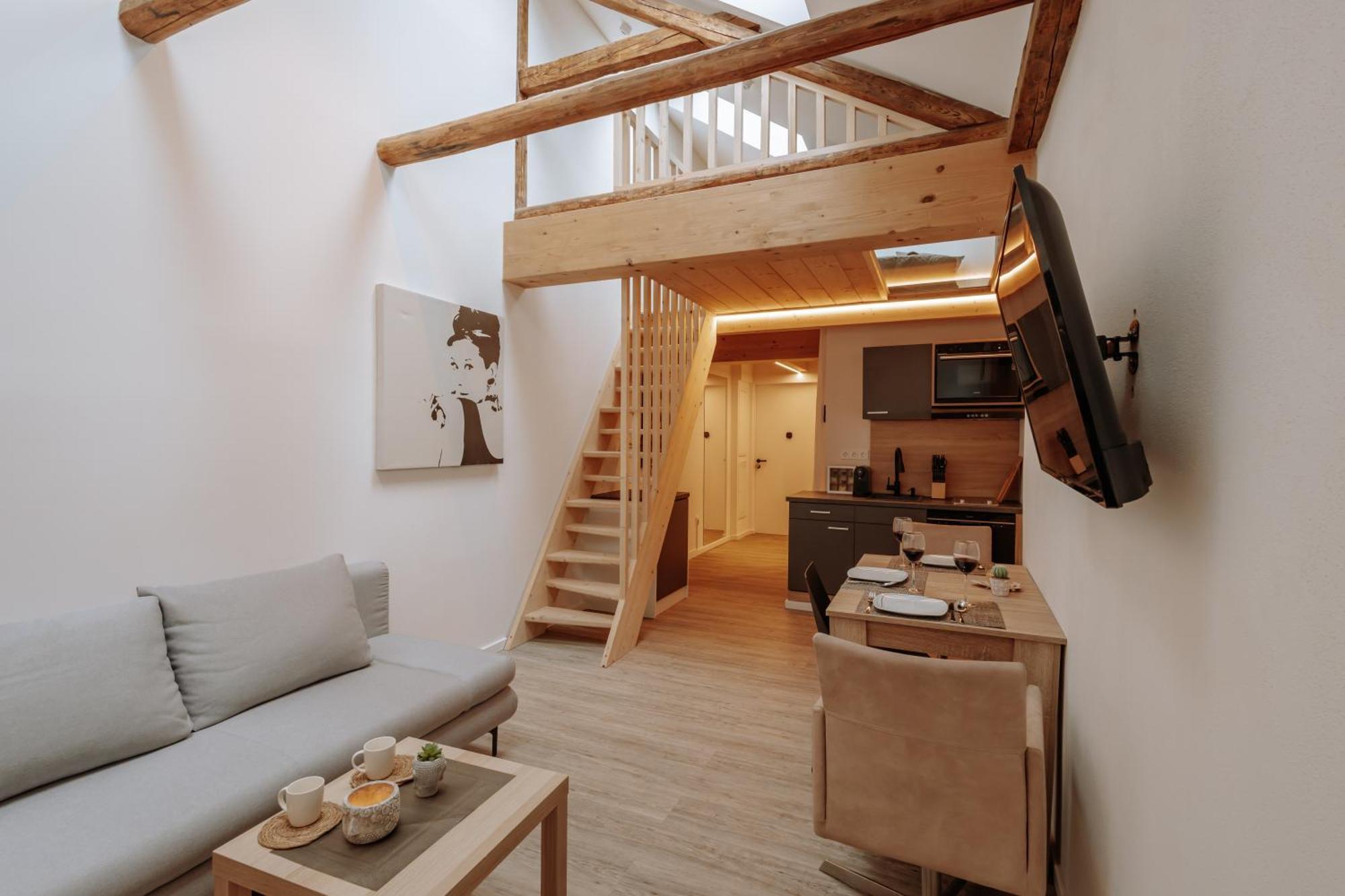 Апартаменты Modern Elegance Lofts - Wohnen Auf Zwei Ebenen *